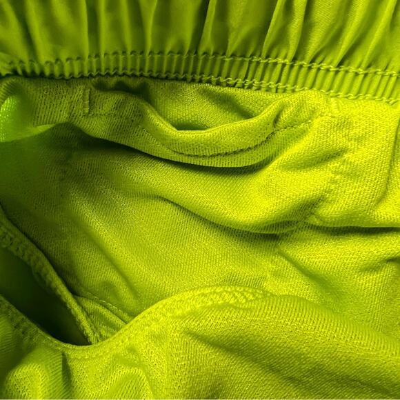 Nike Women’s Sporty Athletic Gym Wear Running  Dri-FIT Tempo Shorts  Size S - Picture 10 of 12